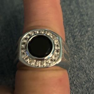 Men’s black onyx and diamond ring